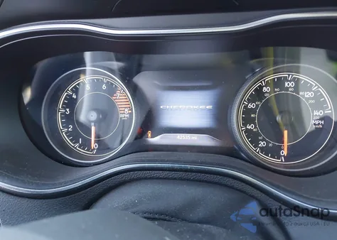 2022 Jeep Cherokee Trailhawk 4X4 z USA, uszkodzony, nr VIN 1C4PJMBX1ND543189